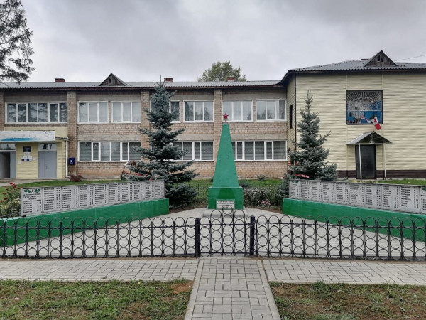 Обелиск землякам, погибшим в годы Великой Отечественной войны