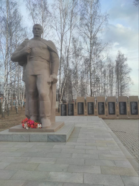 Памятник землякам, погибшим в годы Великой Отечественной войны