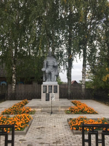 Памятник землякам, погибшим в годы Великой Отечественной войны (