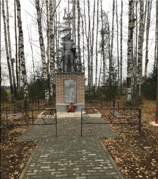 Памятник землякам, погибшим в годы Великой Отечественной войны