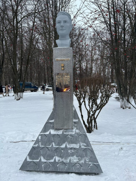 Сквер Героев Бюст С.А. Батинькову