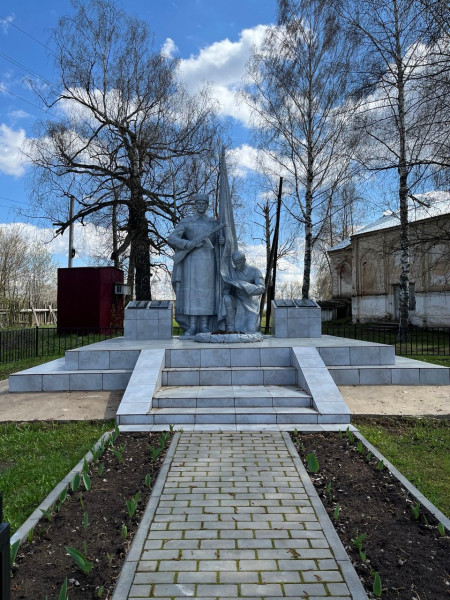 Памятник землякам, павшим в годы Великой Отечественной войны (