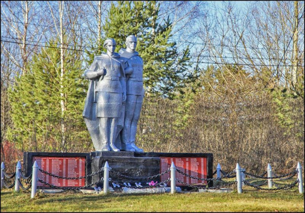 Памятник землякам, погибшим в годы Великой Отечественной войны (