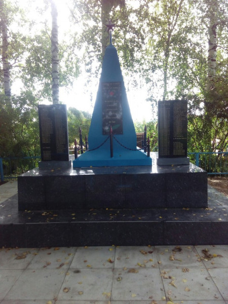 Памятник землякам, павшим в Великой Отечественной войне 1941-1945 годов