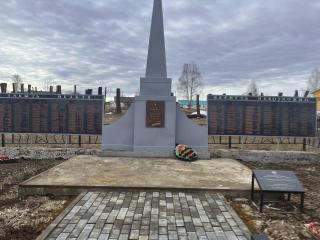 Памятник Герою Советского Союза В.А.Сидорову